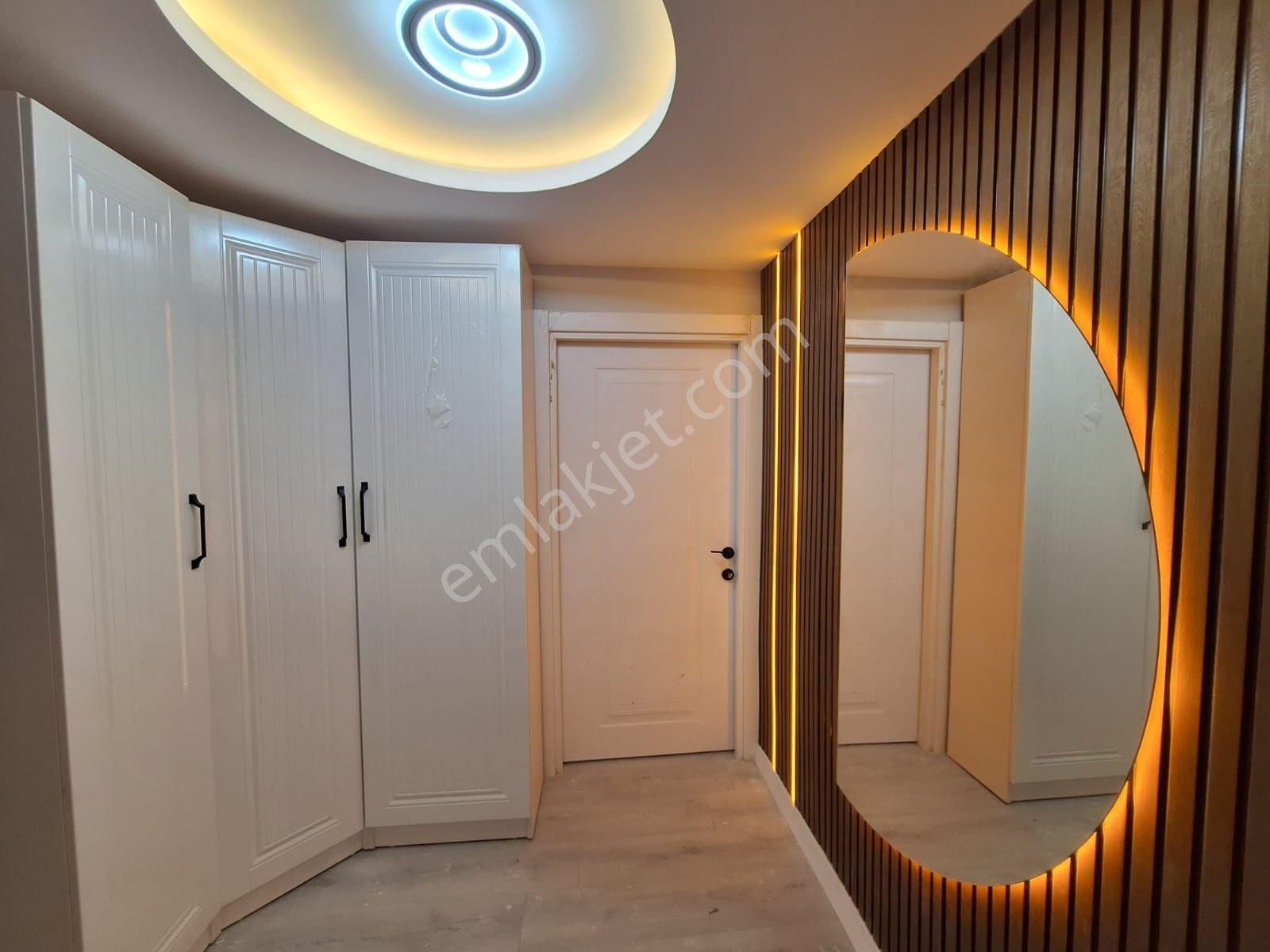 Kumsaldan Altınkumda Denize 150 Mt Müstakil Tadında _2+1_daire**