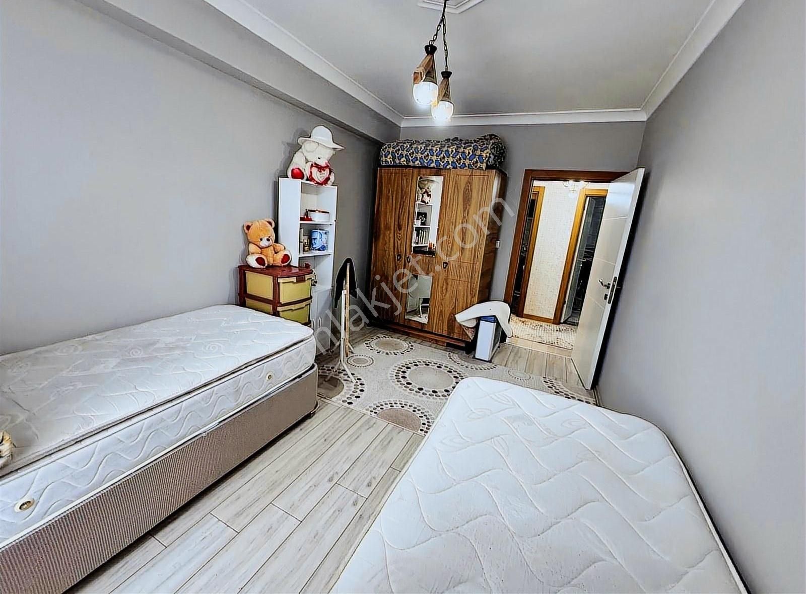 Derman'dan Acil Acil Sitede Full+full 4.kat Ön Cephe 4+1