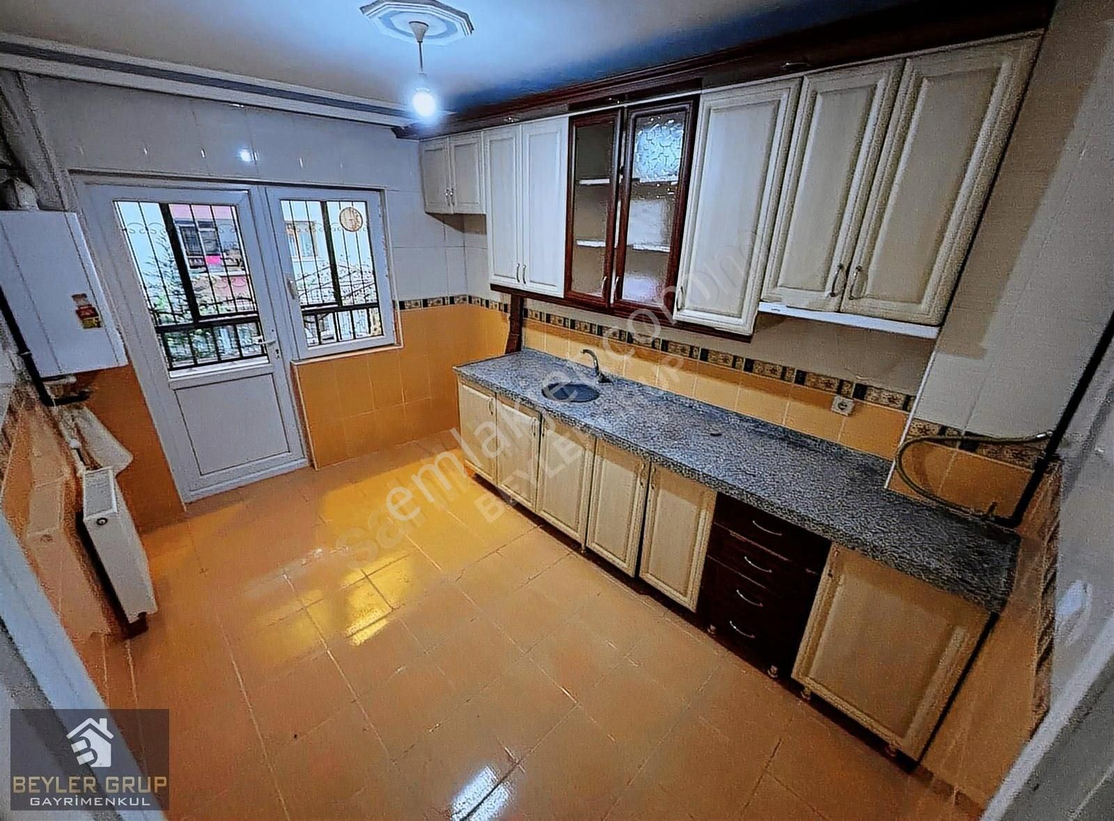 Etimesgut Elvan Mh'de Bağımsız Geniş M² Yapılı 5+1 Dublex Daire