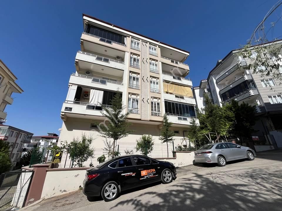 Repa Gayrimenkul Ertuğrul Değer'den Yeditepe De Satılık 2+1