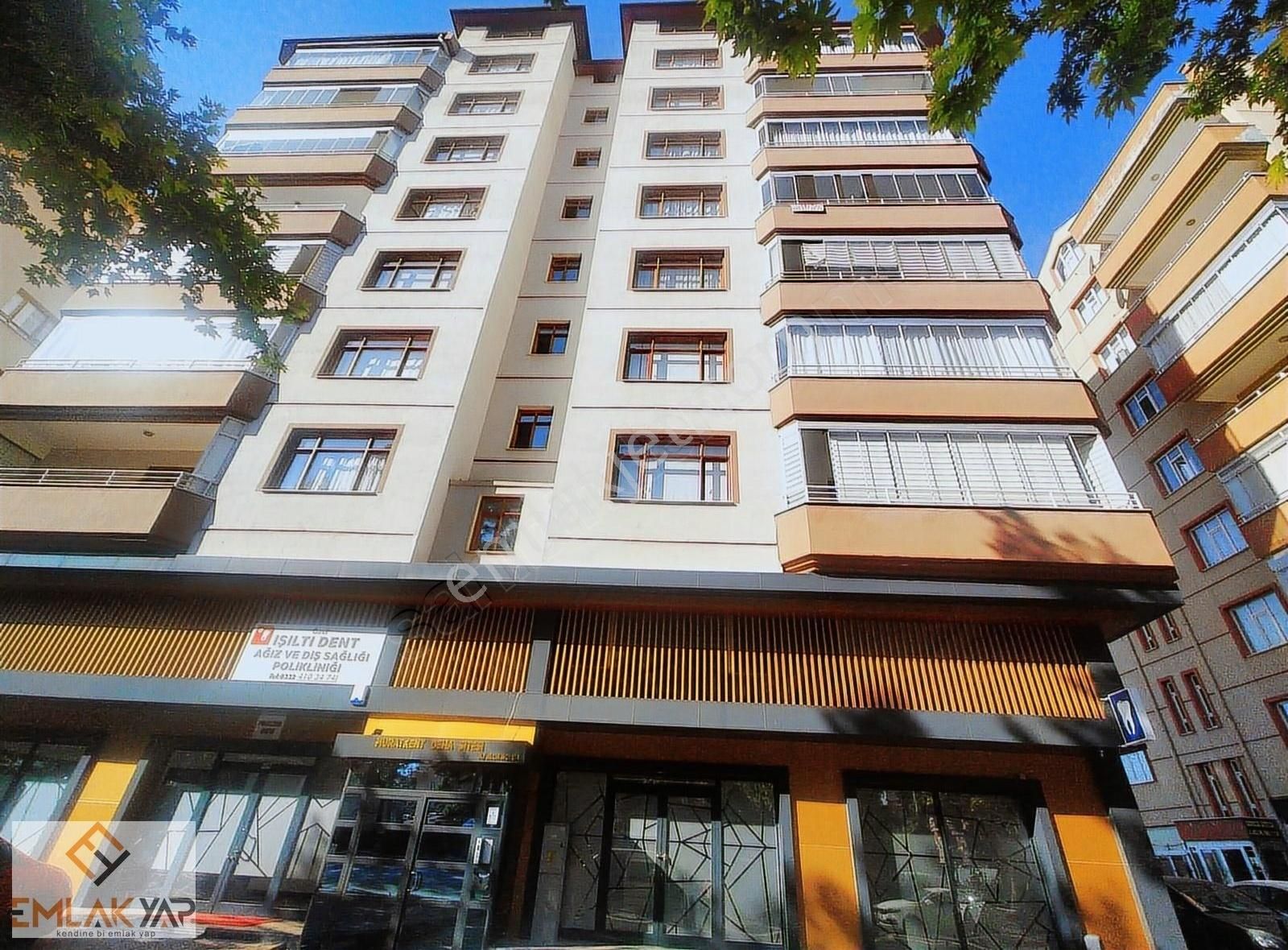 Emlakyaptan Ahmetözcan Caddesi 3+1 Satılık Daire