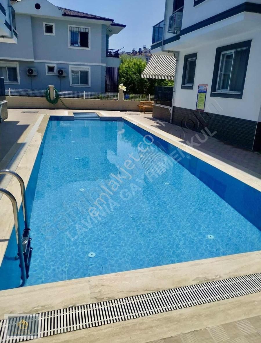 Lavınıa'dan 2+1 Havuzlu Eşyalı Kiralık Daire