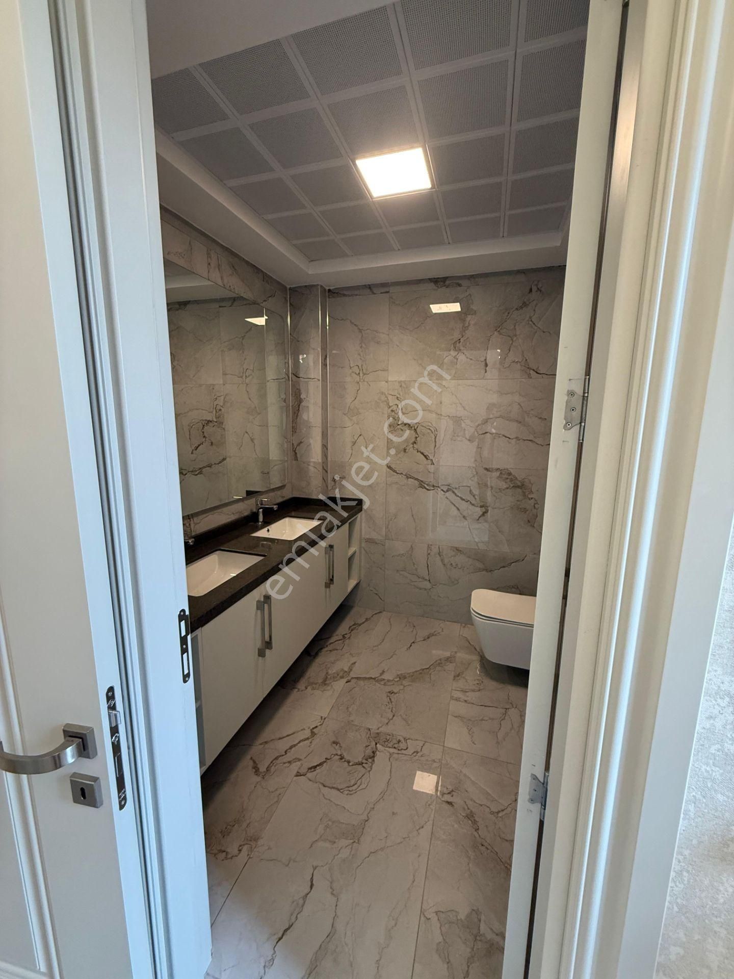 Silvan Yolu Üzerinde Elektriğini Kendi Üreten Satılık Doublex Villa - Görsel 31