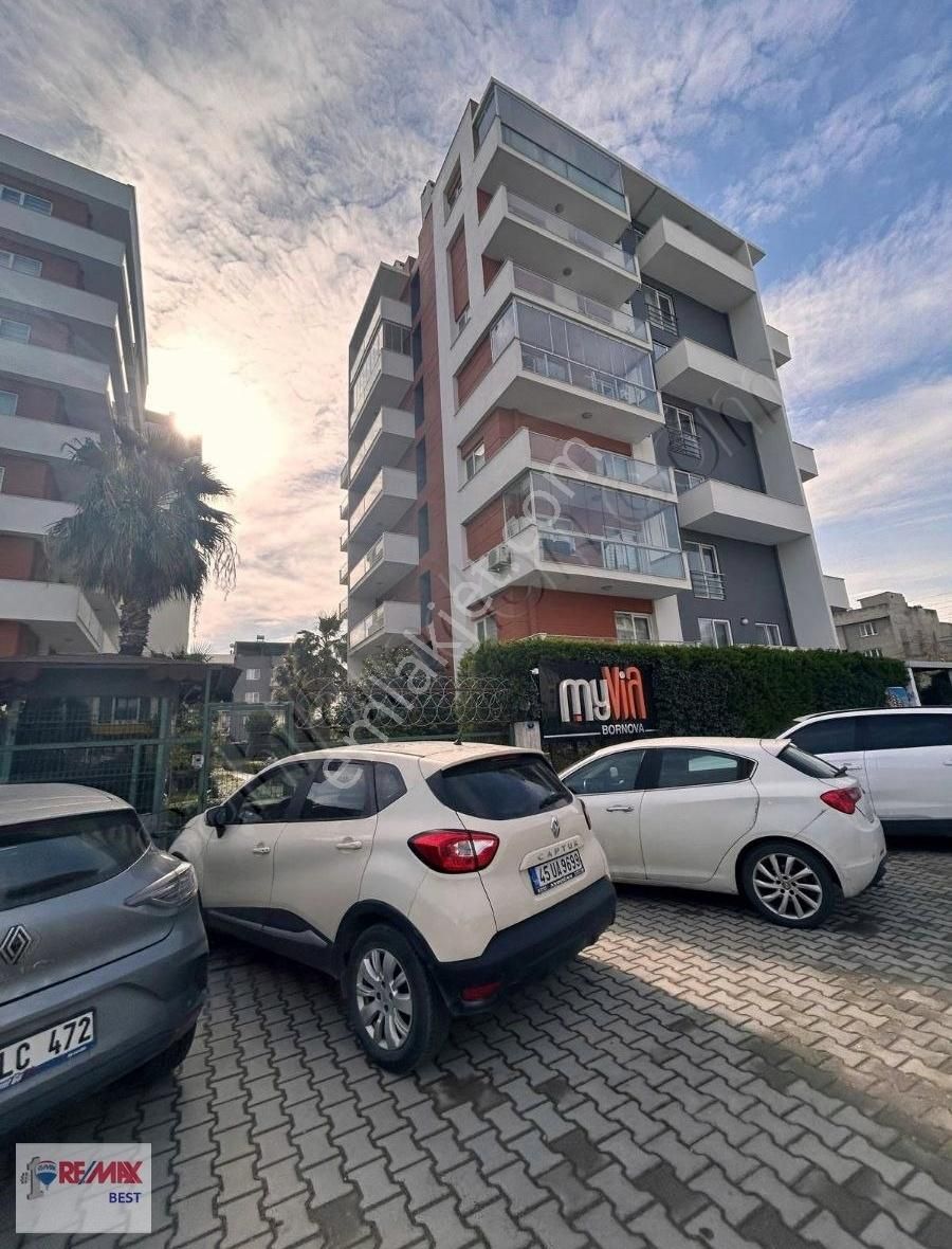 "my Via Bornova'da Yeni Tadilatlı,eşyalı Kiralık 1+1 Daire! "