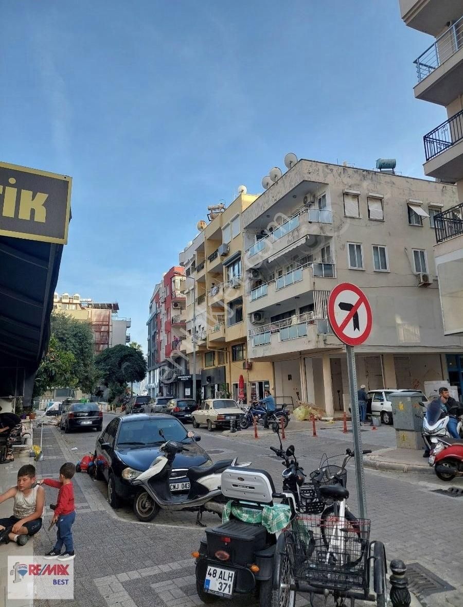 Merkez'de Çıldır Mh.de Plaja 100 M. Kiralık 3+1 Bahçeli Daire