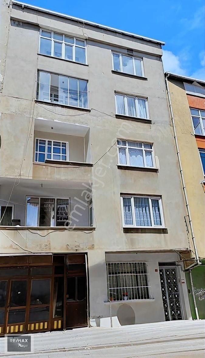 Sultangazi'de Kiralık 2+1 Daire