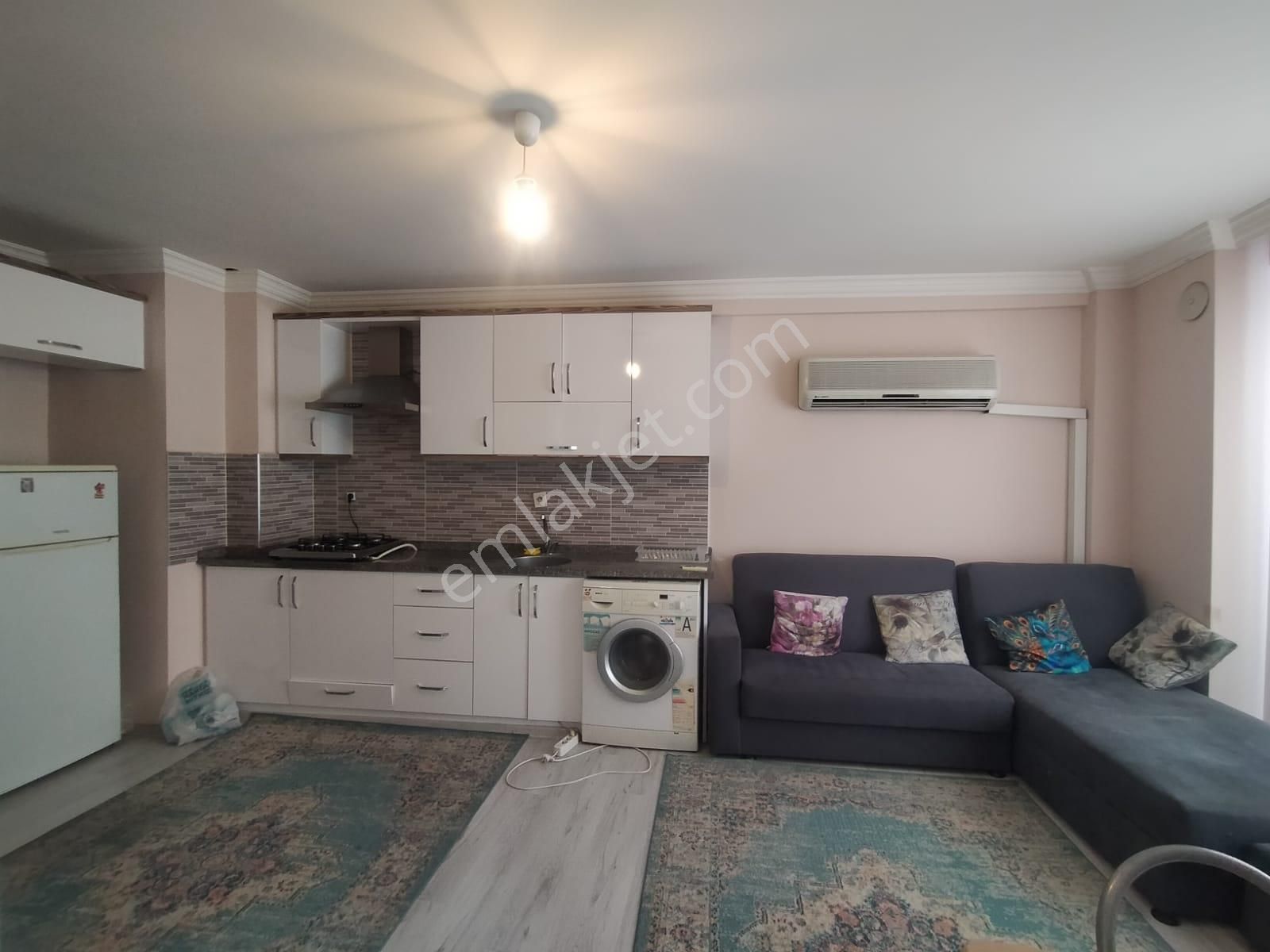 Manisa Salihli Merkezde Kiralık Eşyalı 1+1 Klima Isıtmalı Daire