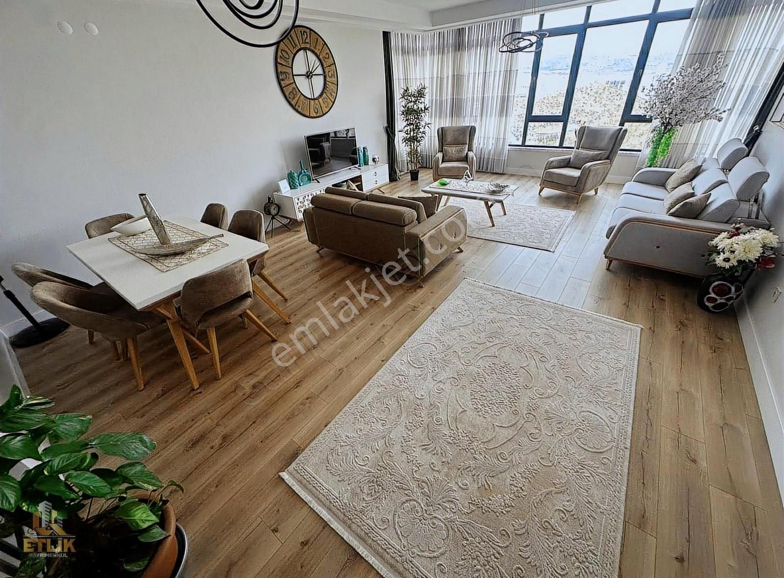 Etlik Gayrimenkul'den Ovacıkta 260m2 Yerden Isıtmalı Lüx 5.5+1