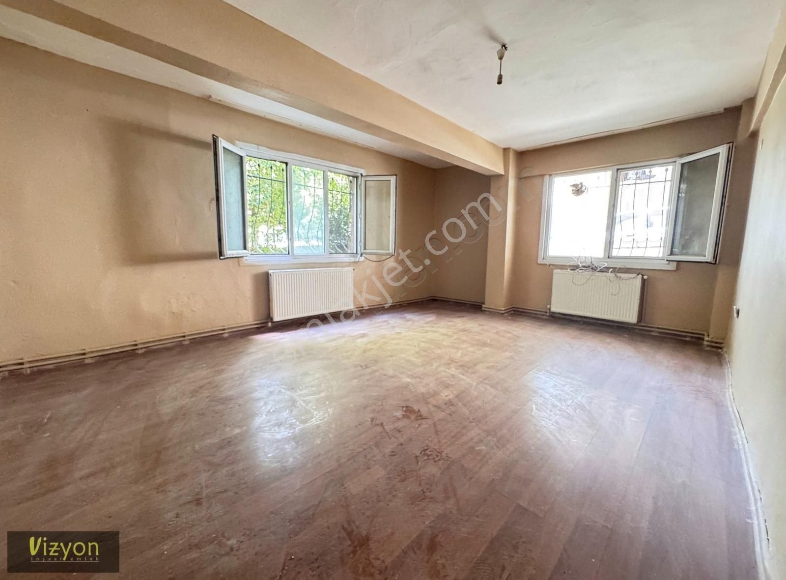 Çekmeköy Soğukpınar Mahallesinde Giriş 2+1 Kiralık Daire