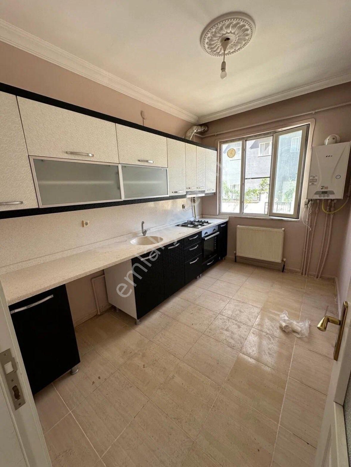 Çam Emlak`tan Acil Satılık 2 Adet 3+1 Yatırımlık 250 M2 Kare Daire