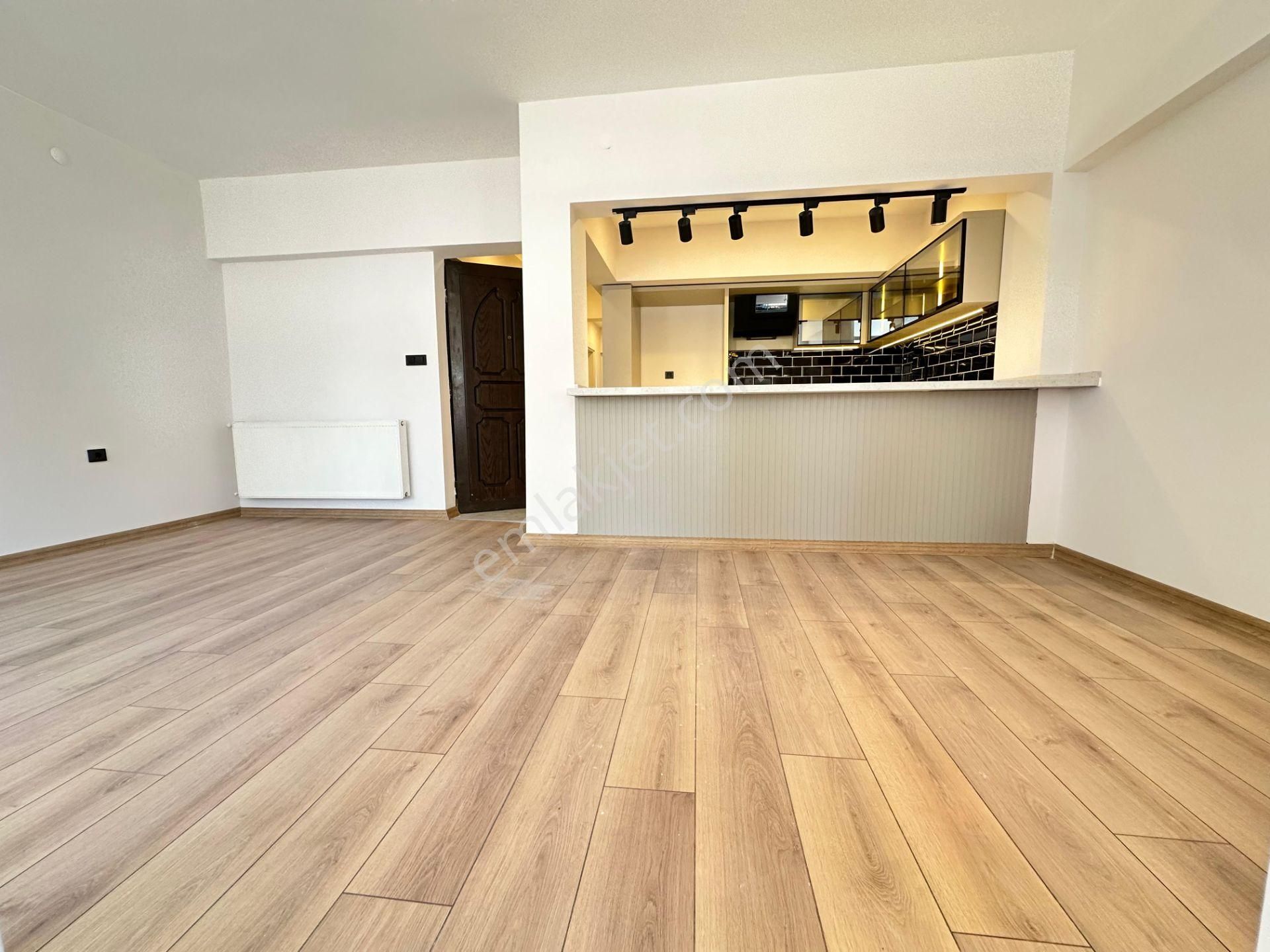 Hatay Pazar Yeri Yakını Piri Reis'de 3+1 120 M2 Satılık Daire