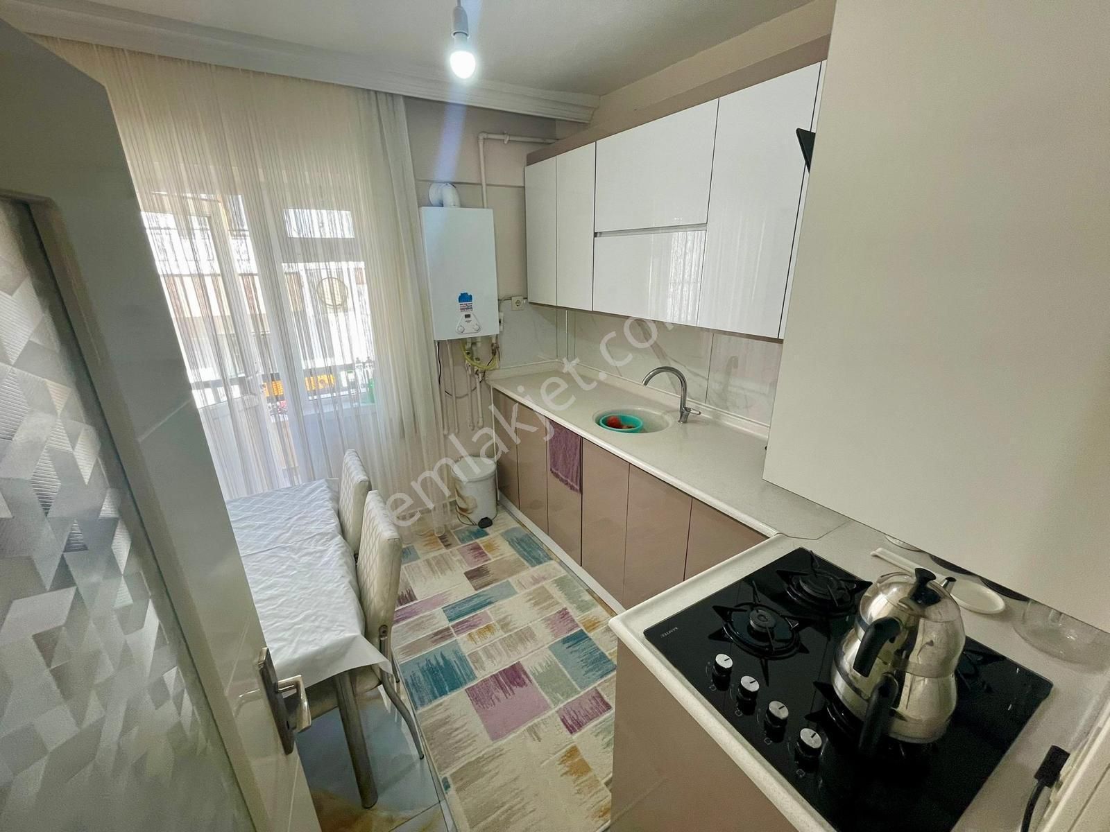 Kara'dan Selçuklu'da 3+1 Katta Full+full Yapılı Satılık Daire