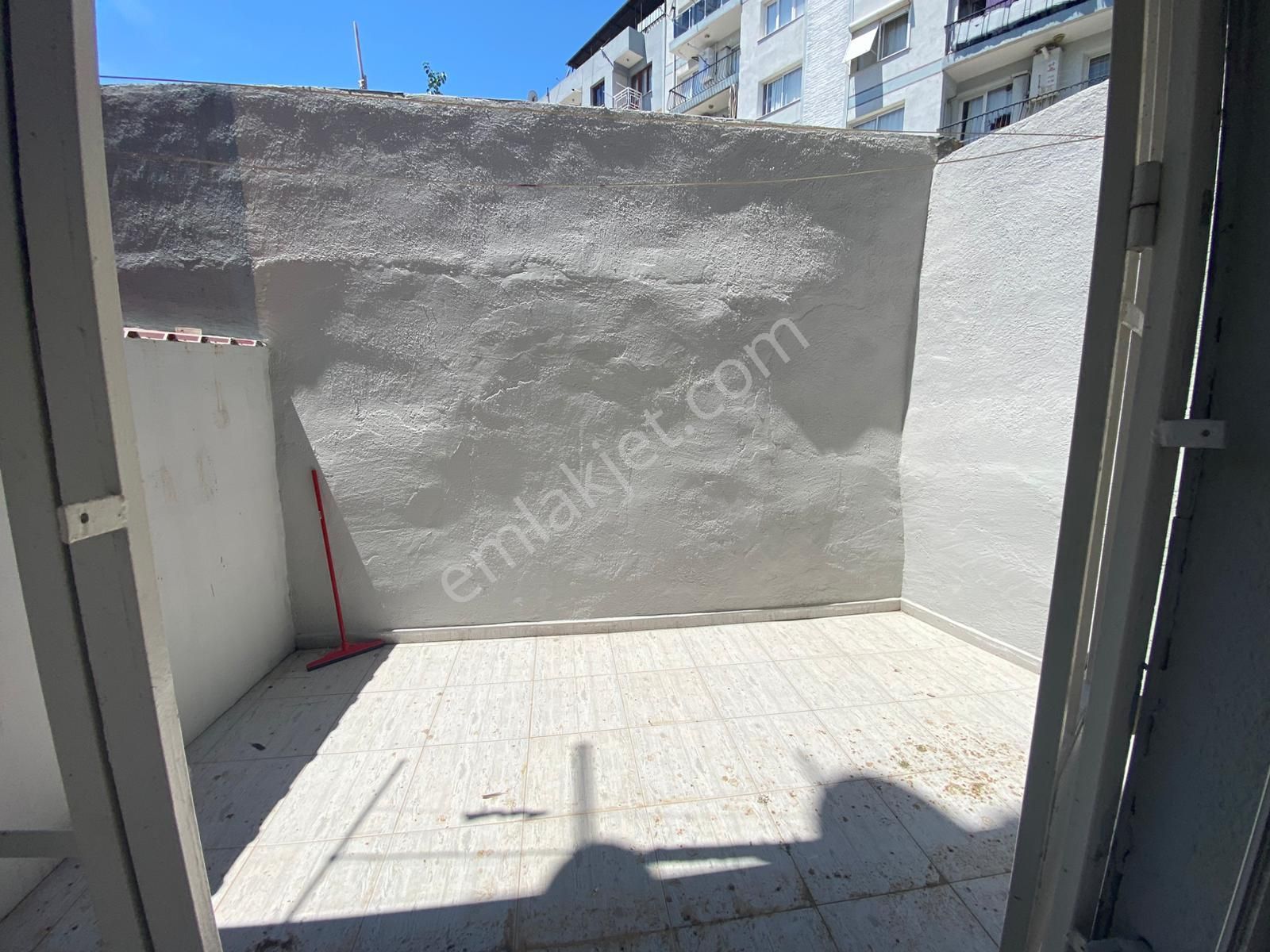 Acill Konak İzmirpark Avm'ye Yakını 2+1 100m2 +20m2 Bahçeli Ayrı Mutfak Giriş Kat Satılık Daire - Görsel 20