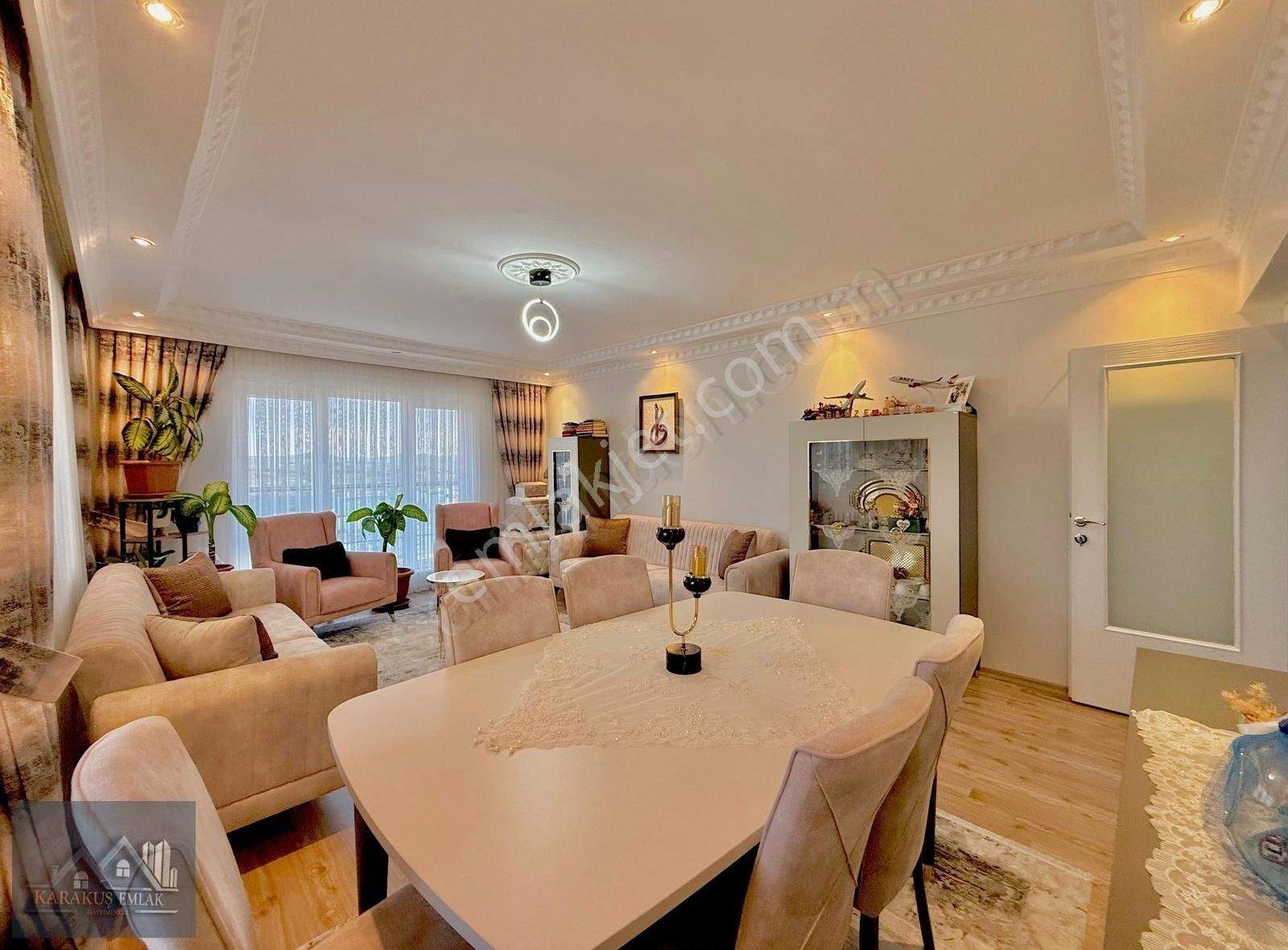 Karakuş'tan █ Lüks Sitede, Çift Banyolu 10.kat Manzaralı 3+1