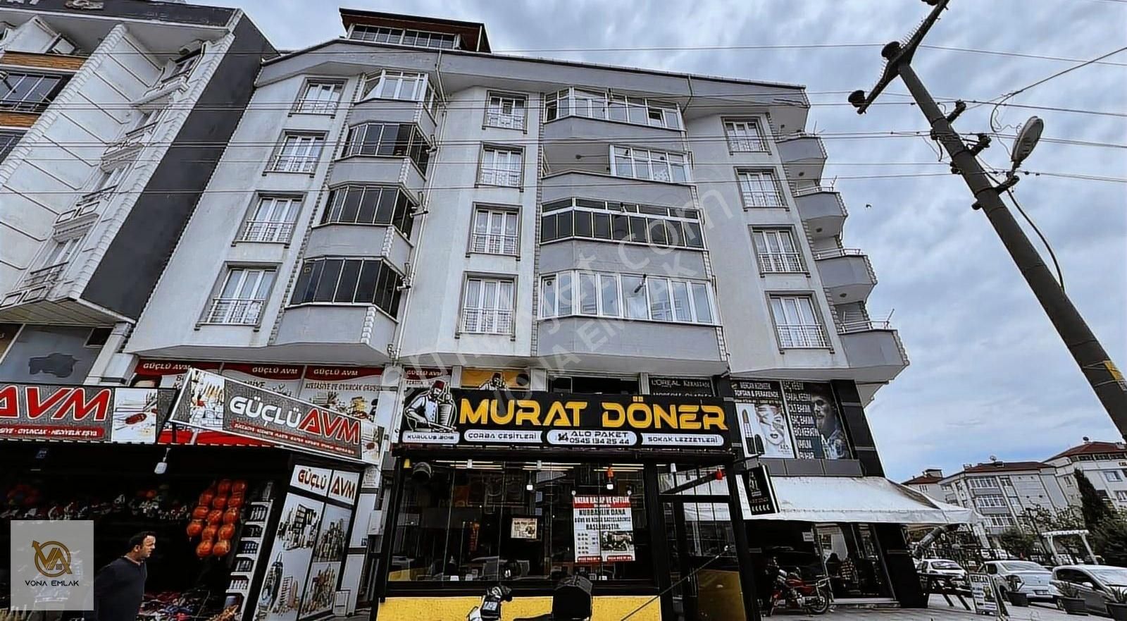 Kapaklı Vatan Caddesinde 3 Balkonlu 97 M² Net Satılık 2+1 Daire