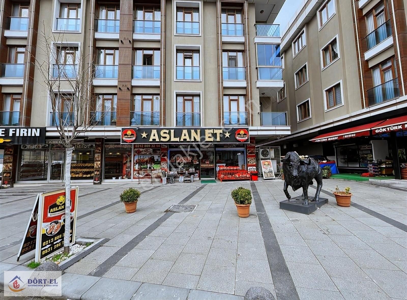 Arnavutköy Bolluca'da Cadde Üzeri Mükemmel Konumda Dükkan