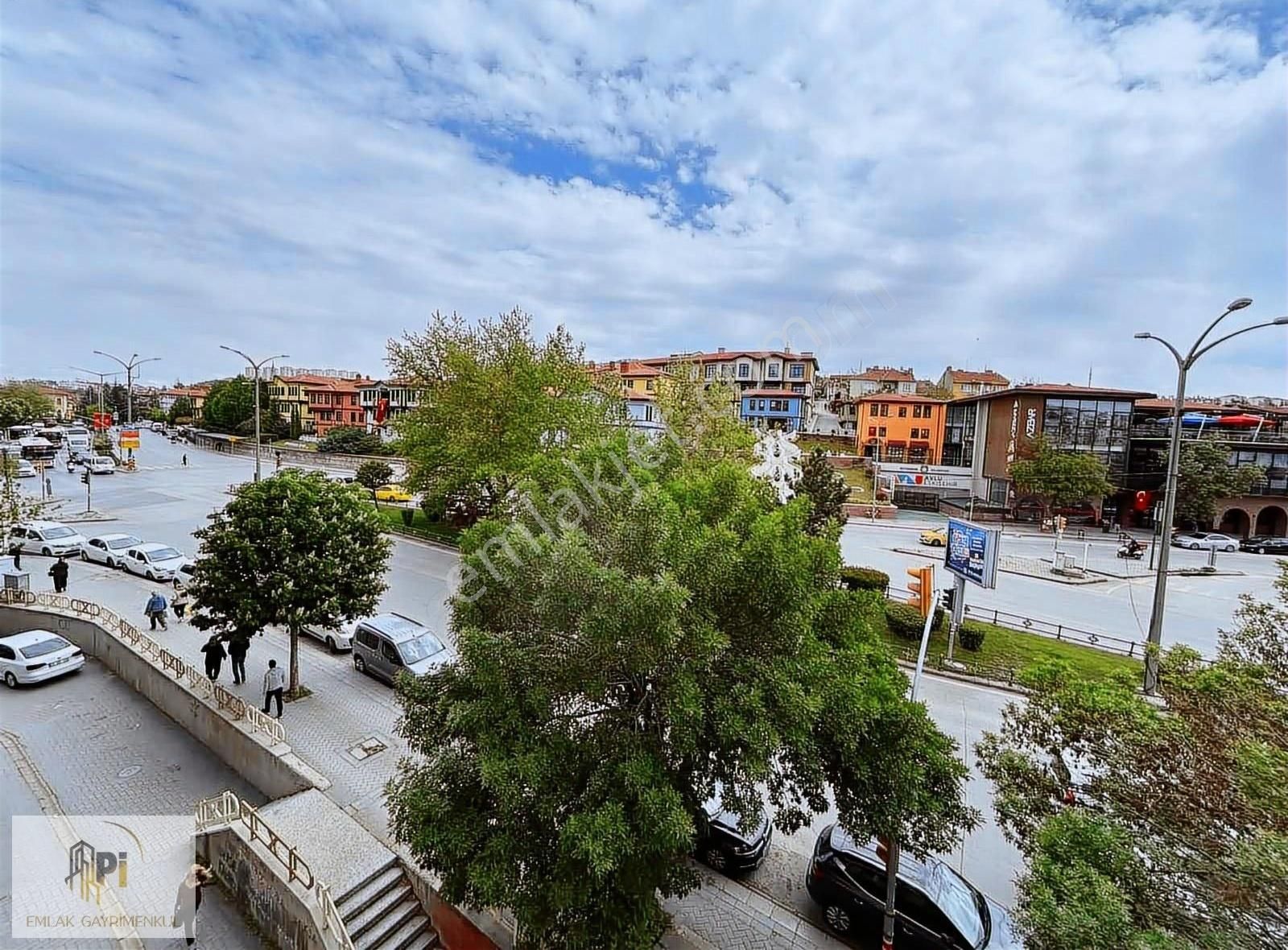 Pi Emlak'tan Atatürk Bulvarı Girişi'nde Arakat Asansörlü 3+1