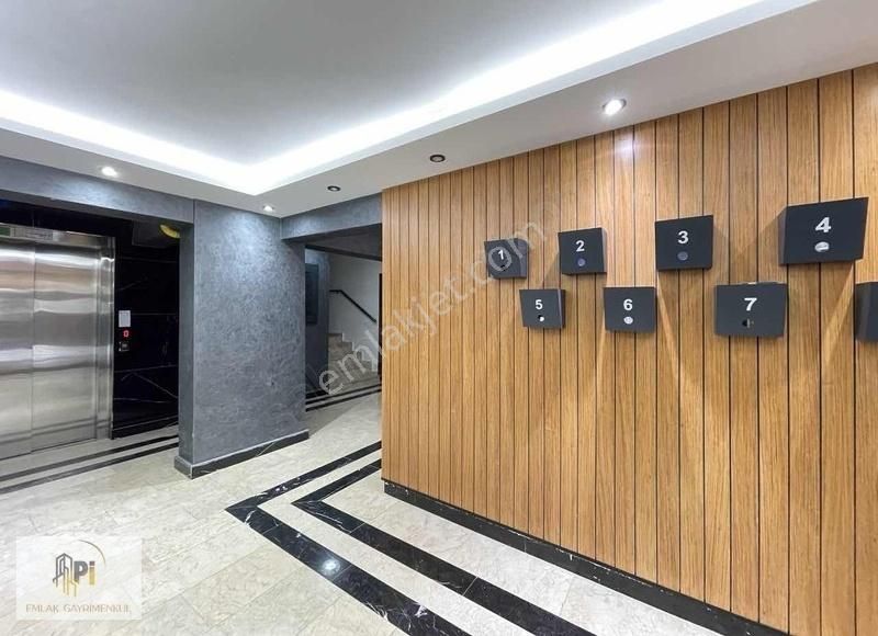 Pi Emlak'tan Batıkent'te Kiralık 4+1 Daire