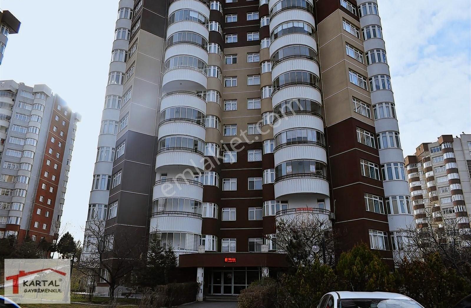 Kartal'dan Safirkent Sitesinde Çift Asansörlü Ara Kat 3+1