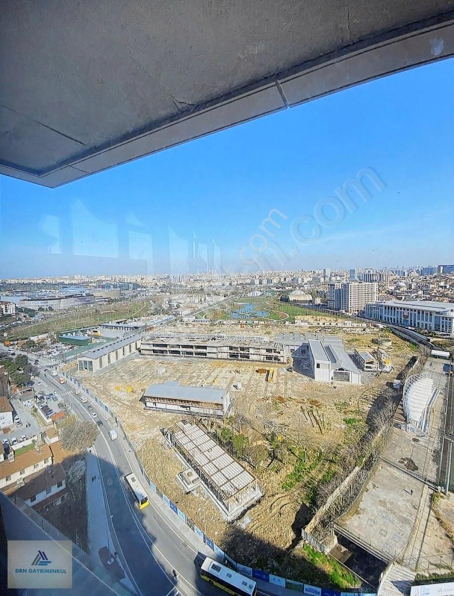 The İstanbul Residance De Önü Açık Satılık 2+1 Daire