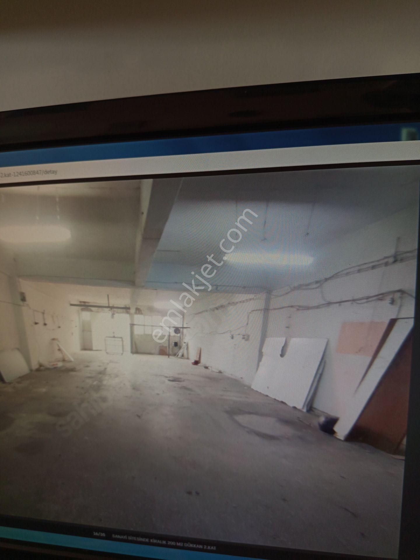 Bahçelievler Yenibosna Sanayi Sitesinde Kiralık 200 M2 İş Yeri