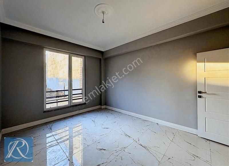Villa Tadında Müstakil Yaşam Denize Yakın Sıfır Bahçeli Daire - Görsel 8