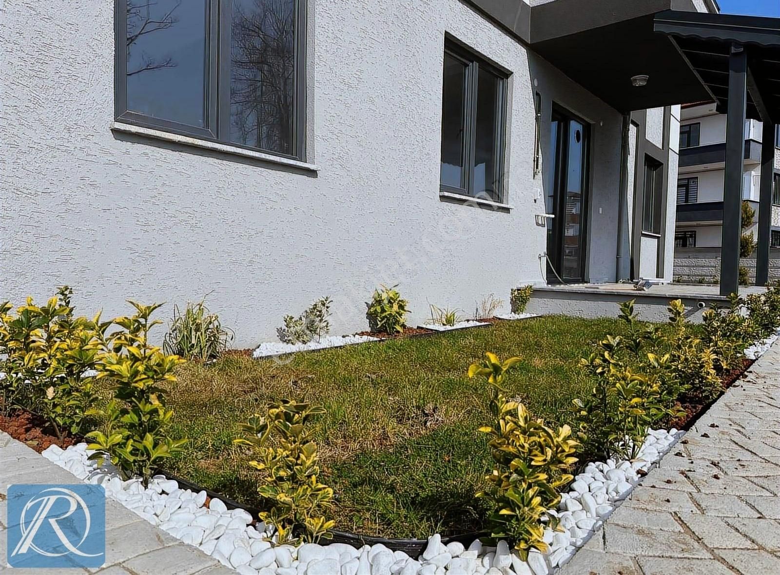 Sundurmalı Ve Müstakil Bahçeli Sıfır Yerden Isıtma Havuzlu Butik - Görsel 29
