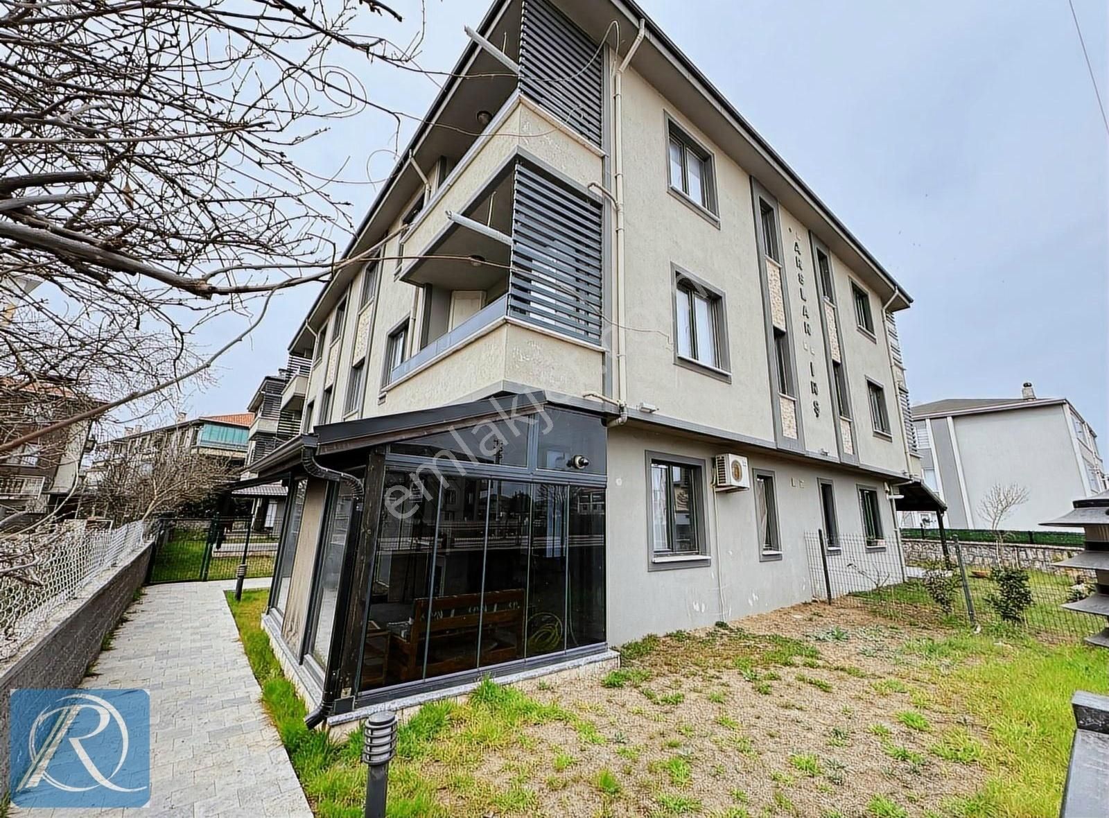 Villa Tadında Müstakil Bahçeli Sundurmalı Kış Bahçeli Daire