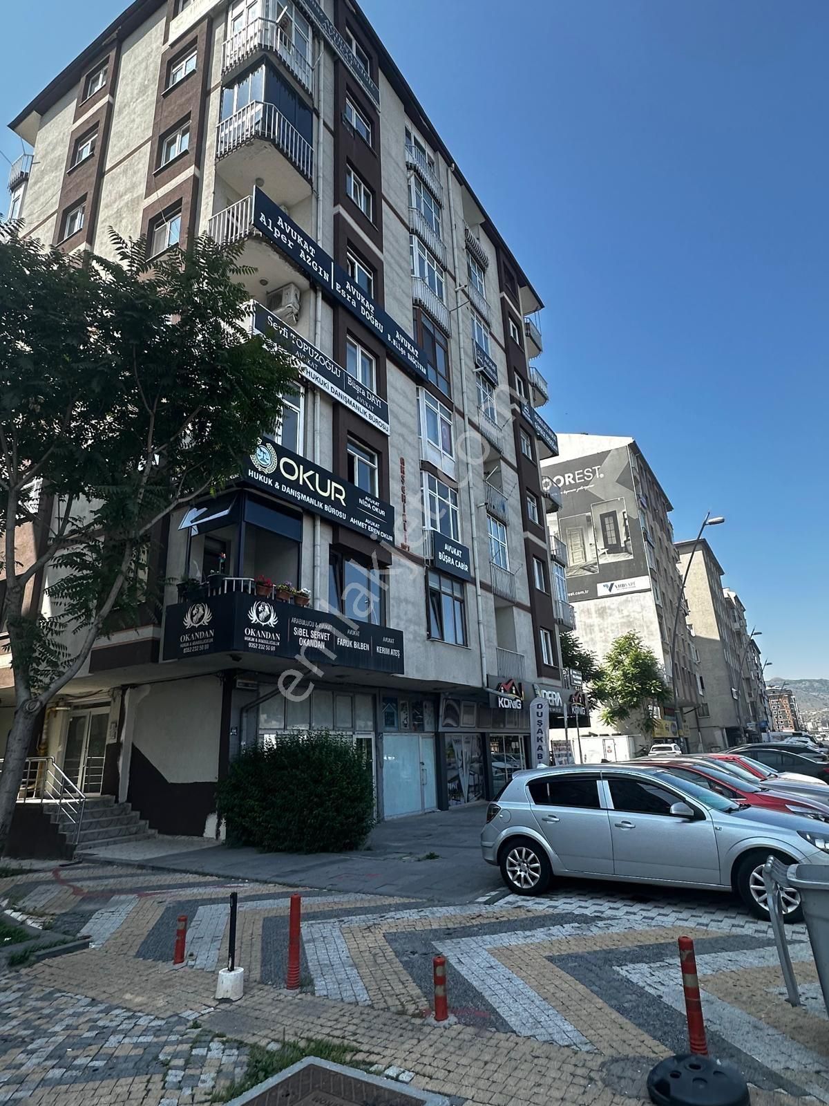 Adliyenin Yanıbaşında Lüks Ofis