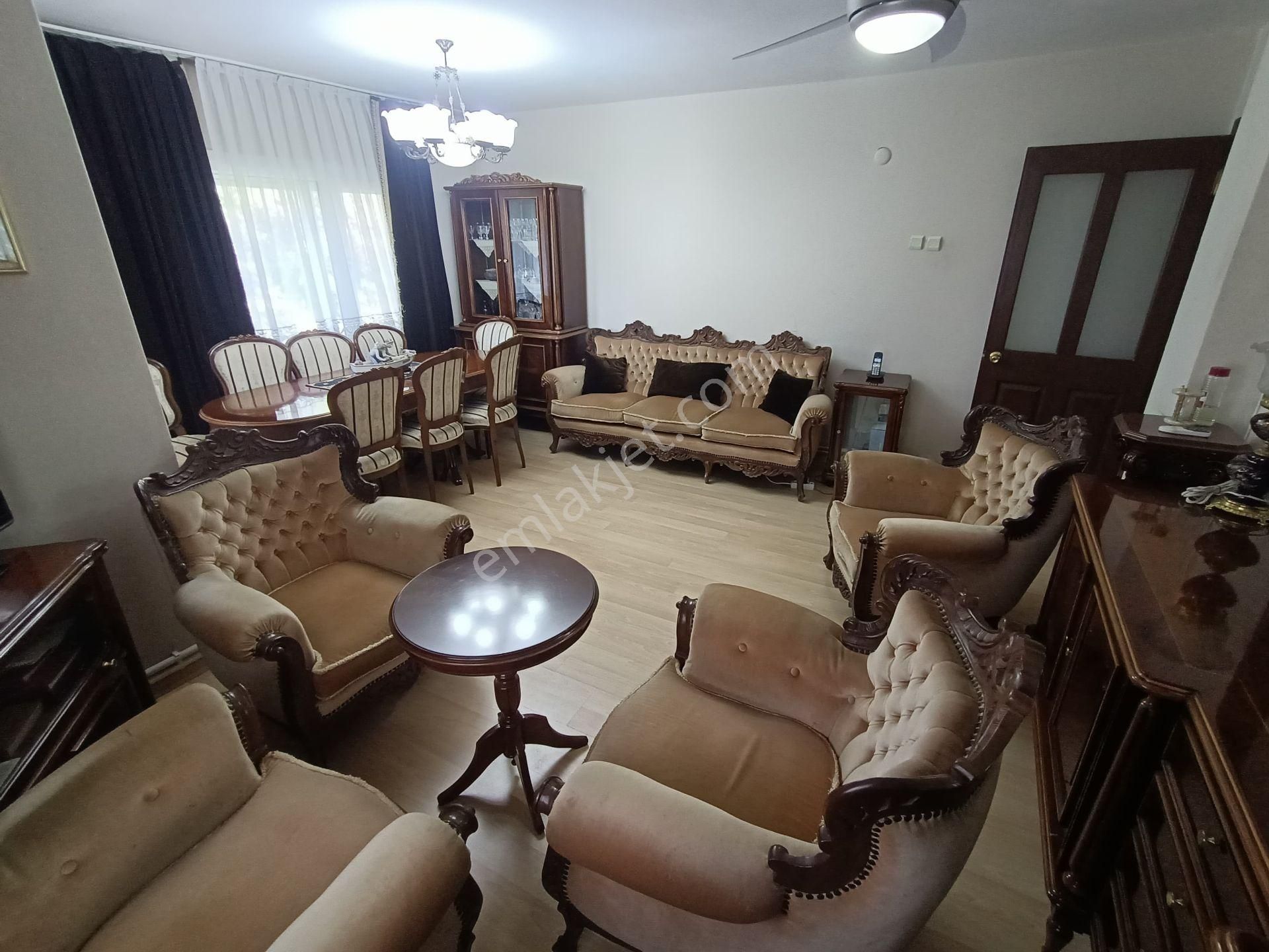 Karşıyaka Sevgi Yolunda İzban Yakını Asansörlü 3+1 Daire E-40