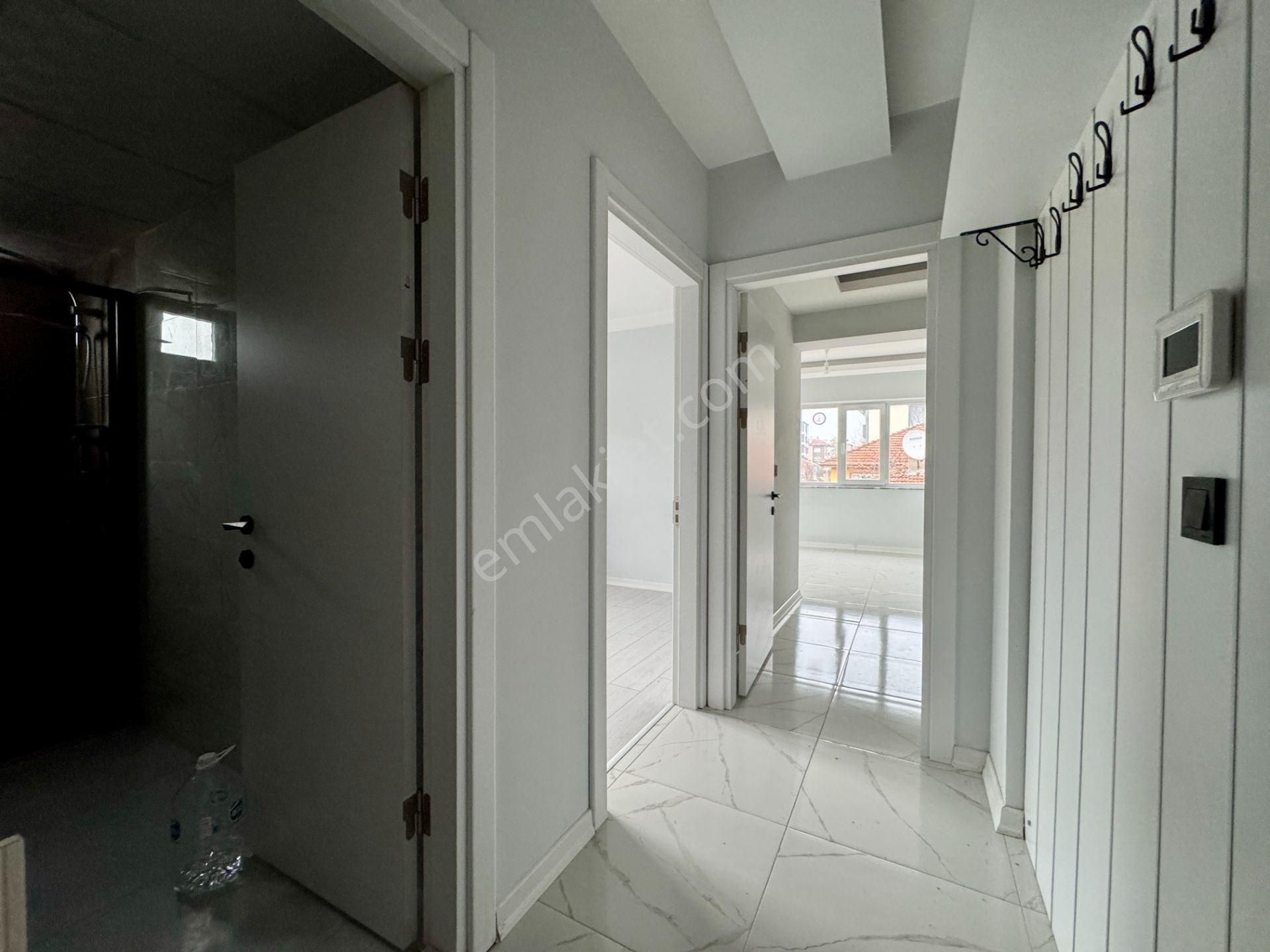 Borazanlar Mah'de Ara Kat, Yerden Isıtmalı 1+1 Daire