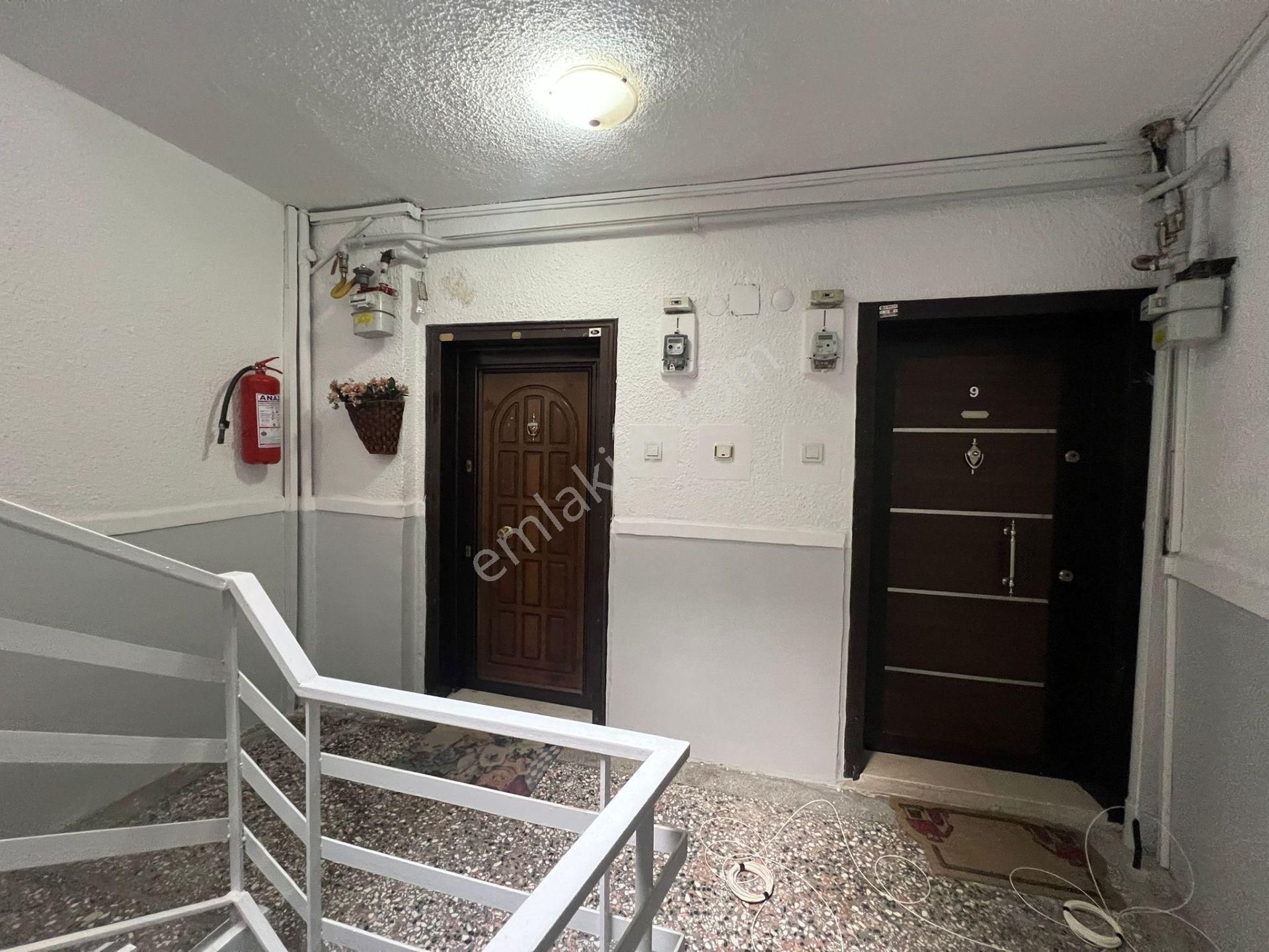 Esat Ön Cephe Cadde Üstü Asansörlü Kapalı Otoparklı 3+1 Daire