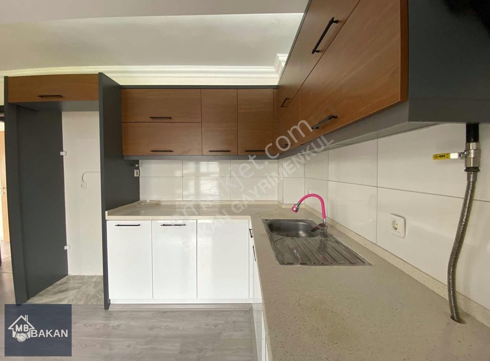 Torbalıda 3+1 Lüx Site İçinde Havuzlu Satılık Daire