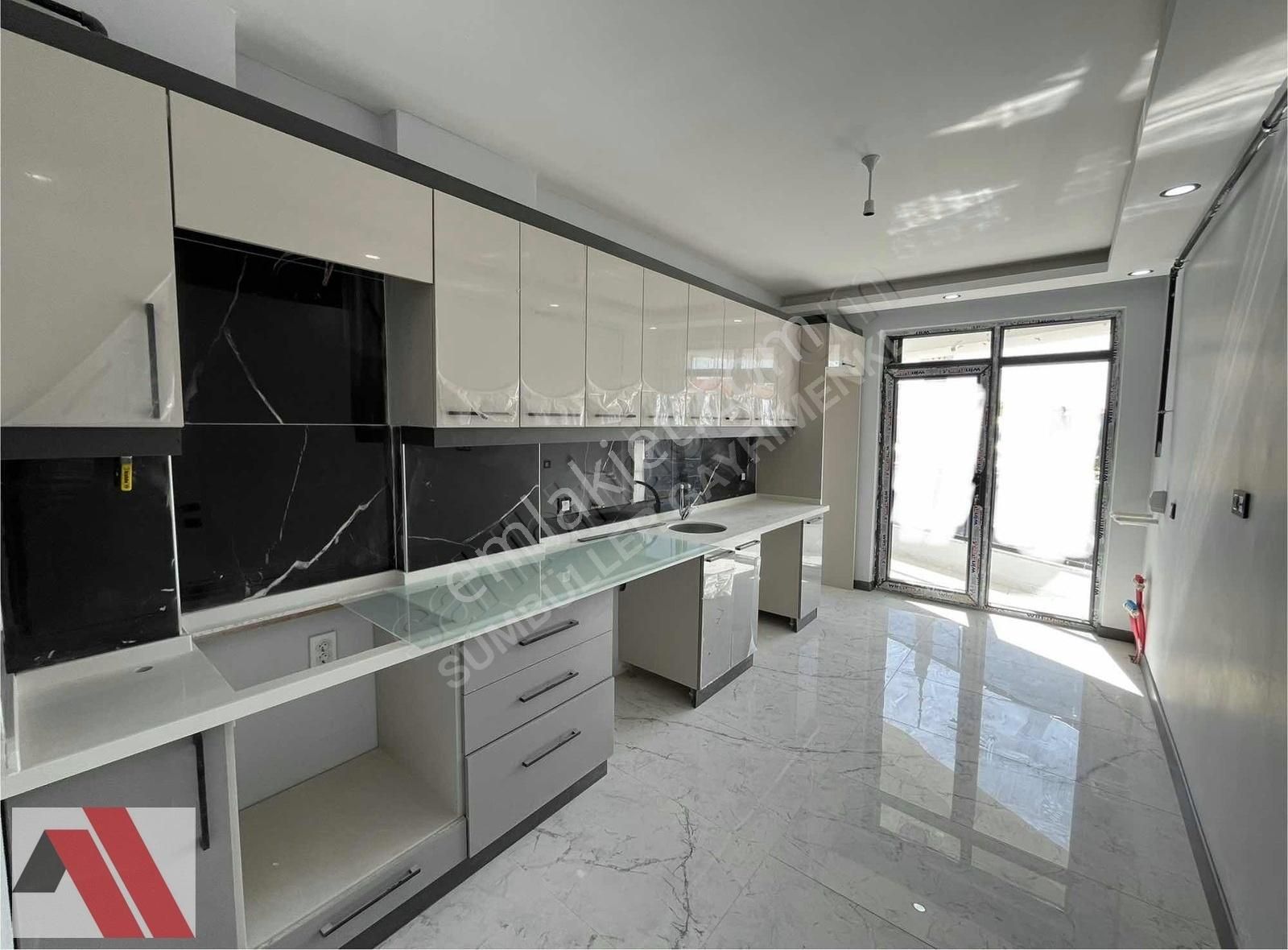 Sümbüller'den Tombakzade Yakını Ara Kat Modern Tasarım 105m2 2+1