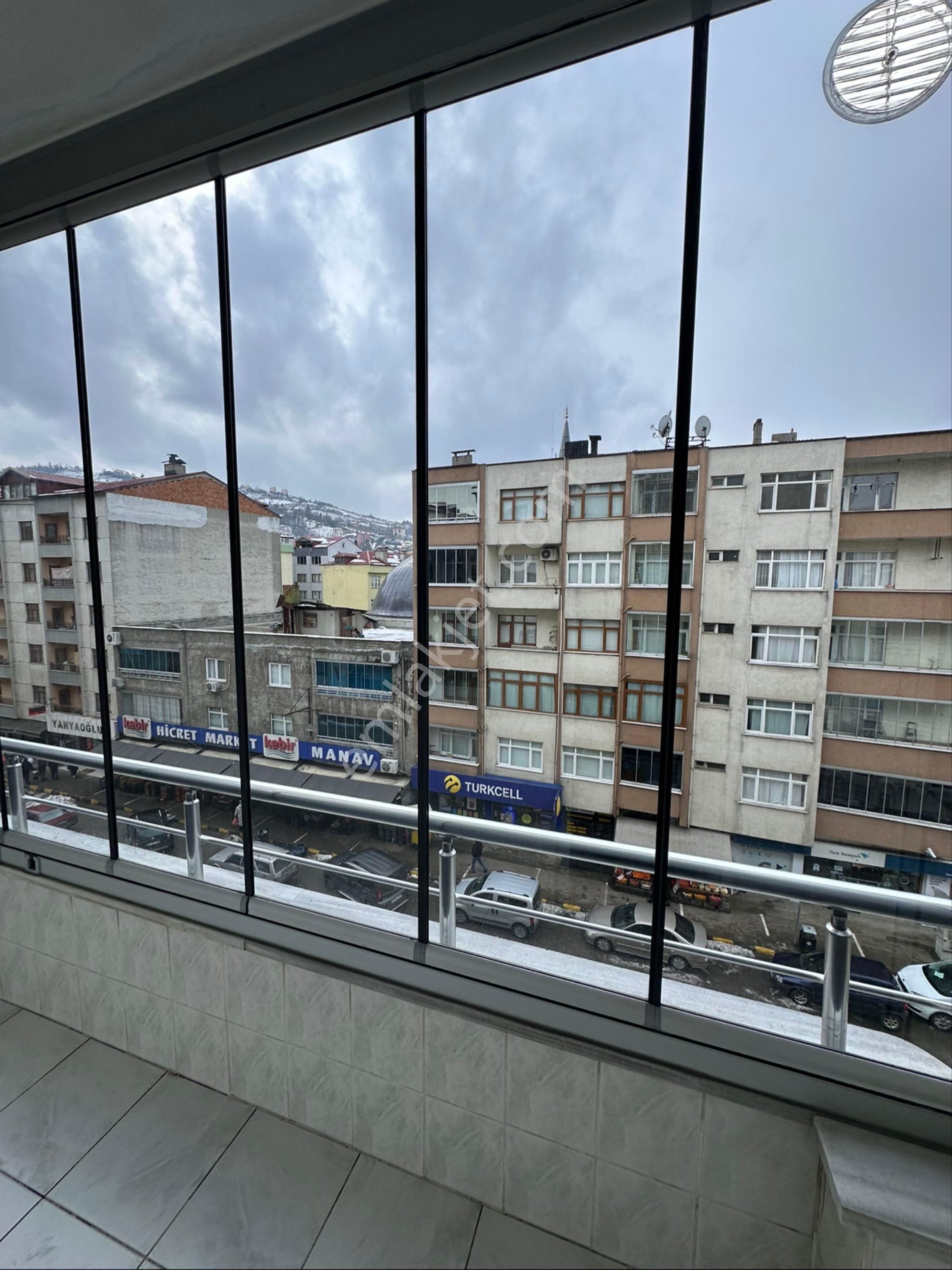 Vakfıkebir Merkezde Cadde Üstü Satılık Dair
