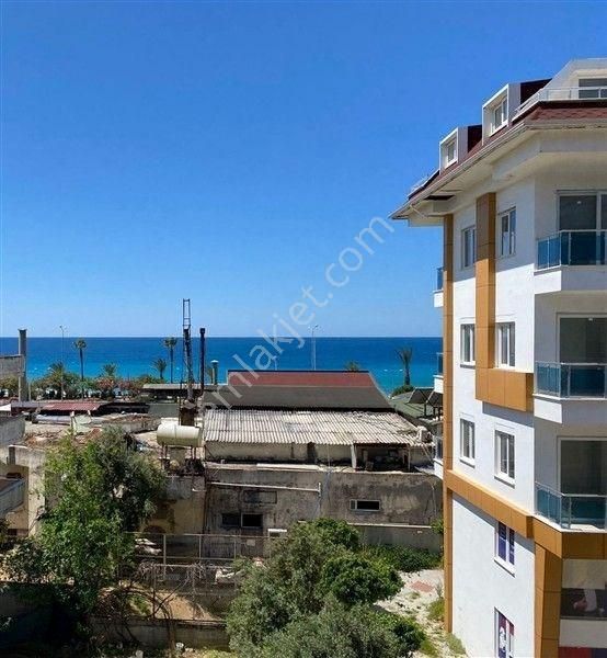 Alanya Kestel’de 1+1 Eşyasız Daire – Sadece 50 Metre Denize!