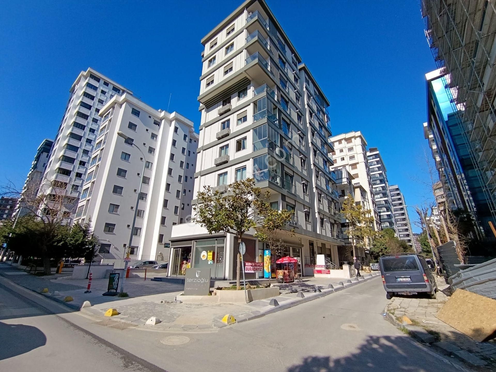 Bostancı Minibüs Yoluna Yürüme Mesafesinde 20 M² Kiralık Dükkan