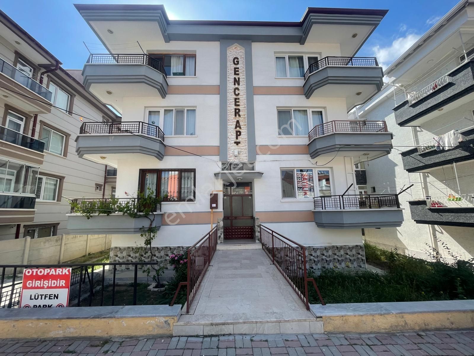 Kulaç Emlaktan Satılık Daire 3+1 130 M2 Kanlıca Mh.