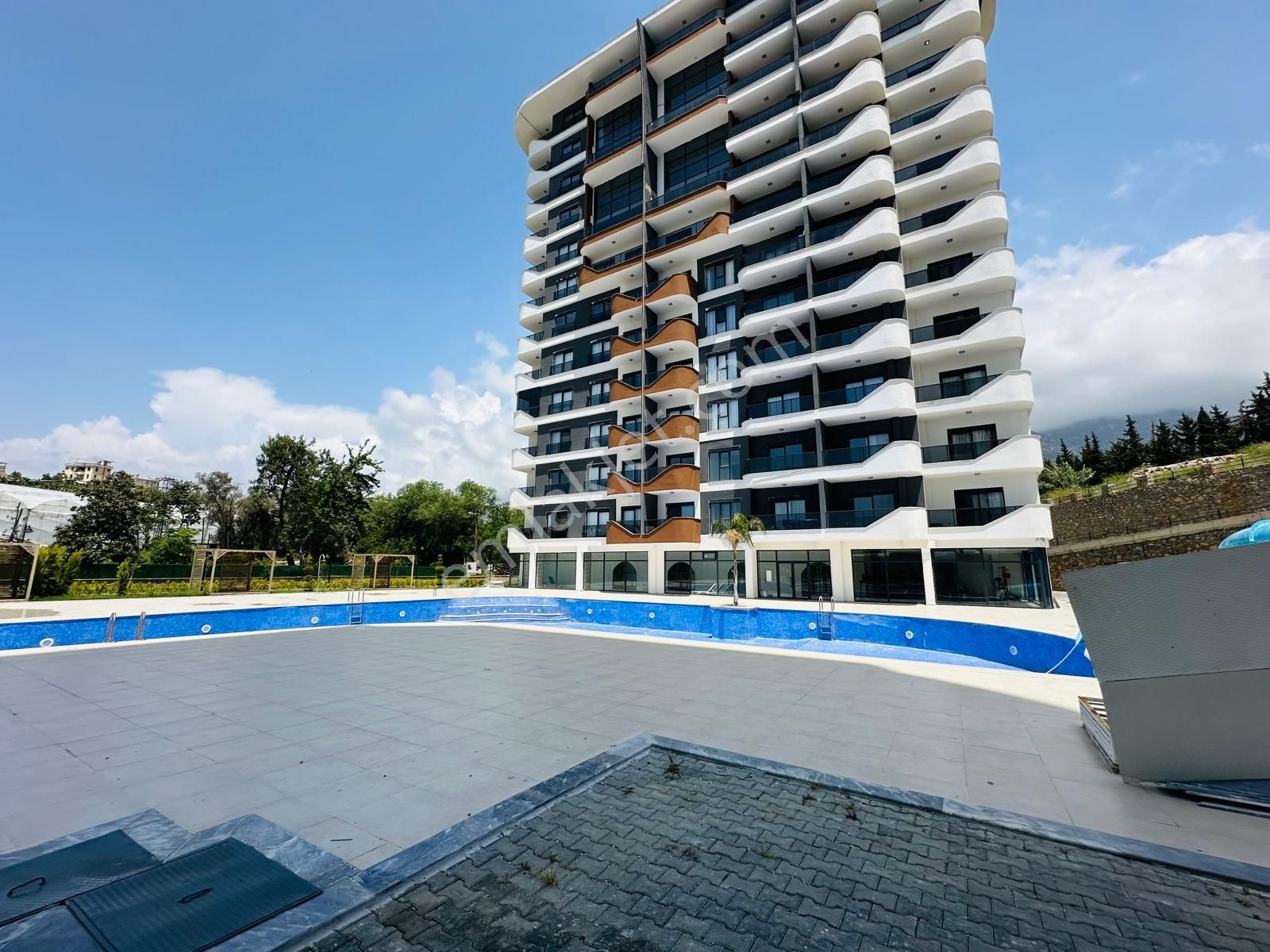 Alanya Mahmutlar'da Foa Sitesi'sinde Satılık 1+0 Daire