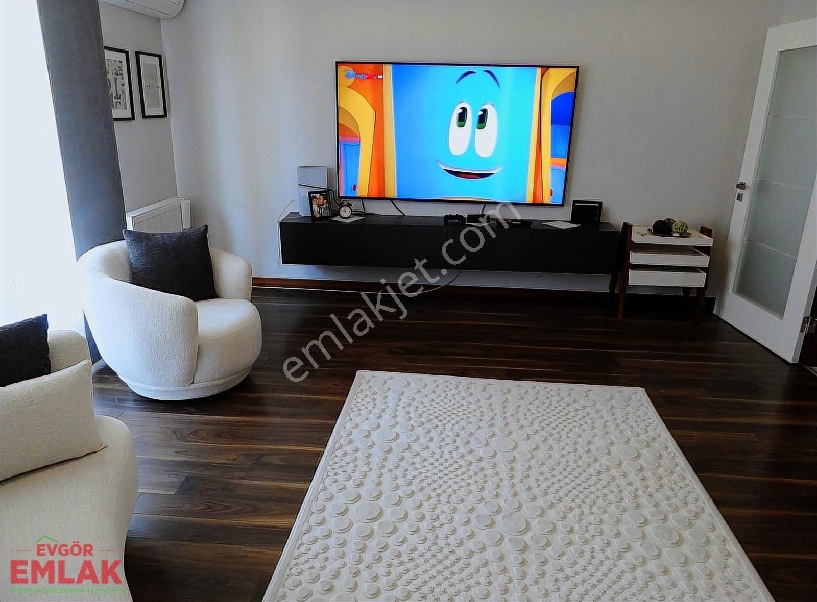 Evgör Emlak'dan Site İçinde Otoparklı 3+1 Yüksek Giriş Daire