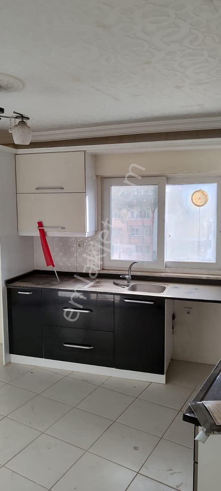 Aydın Nazilli Yeşil Mahallede Cadde Üstü 3+1 Kapalı Balkonlu Doğalgazlı Satılık Daire
