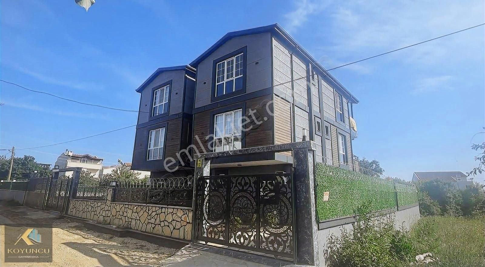 Yeniçiftlik Merkezi Konumda Denize Yakın 4+1 Ultra Lüx Villa