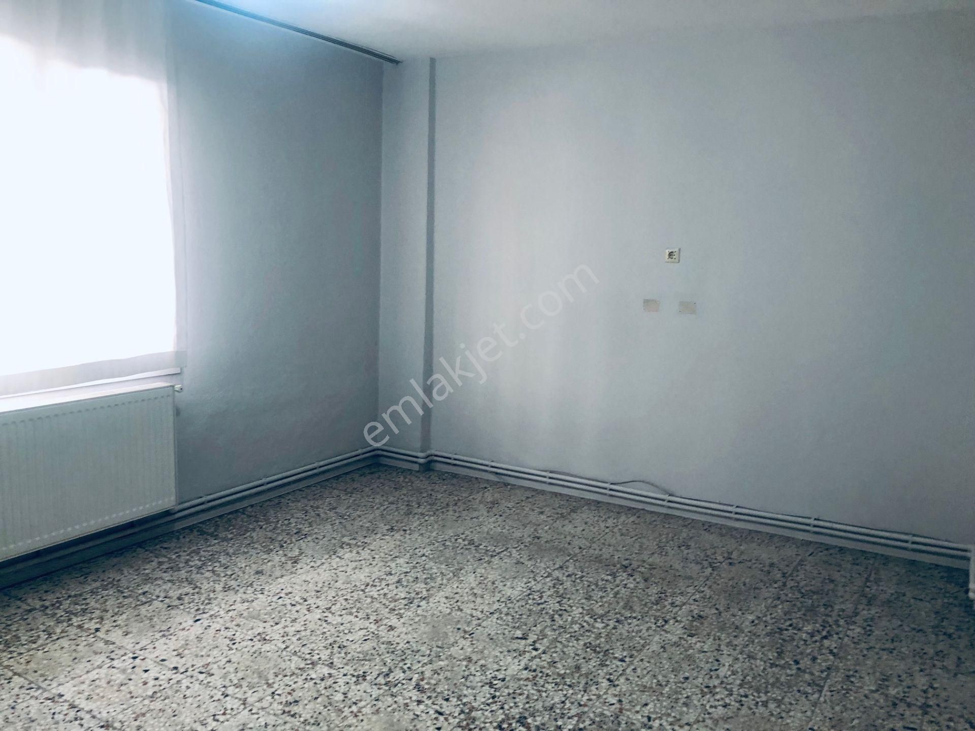 Bayraklı Mansuroğlu Mah. Bölge Metro Yakını Kiralık 3+1 Daire