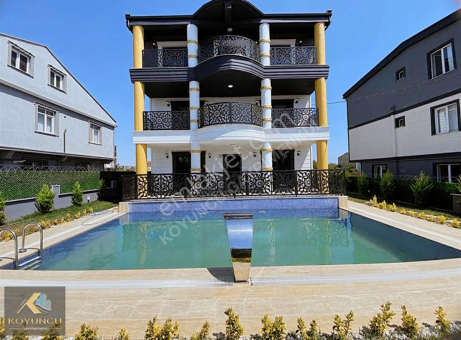Köşk Tadında İskanlı Denize 500 Metre Müstakil Villa