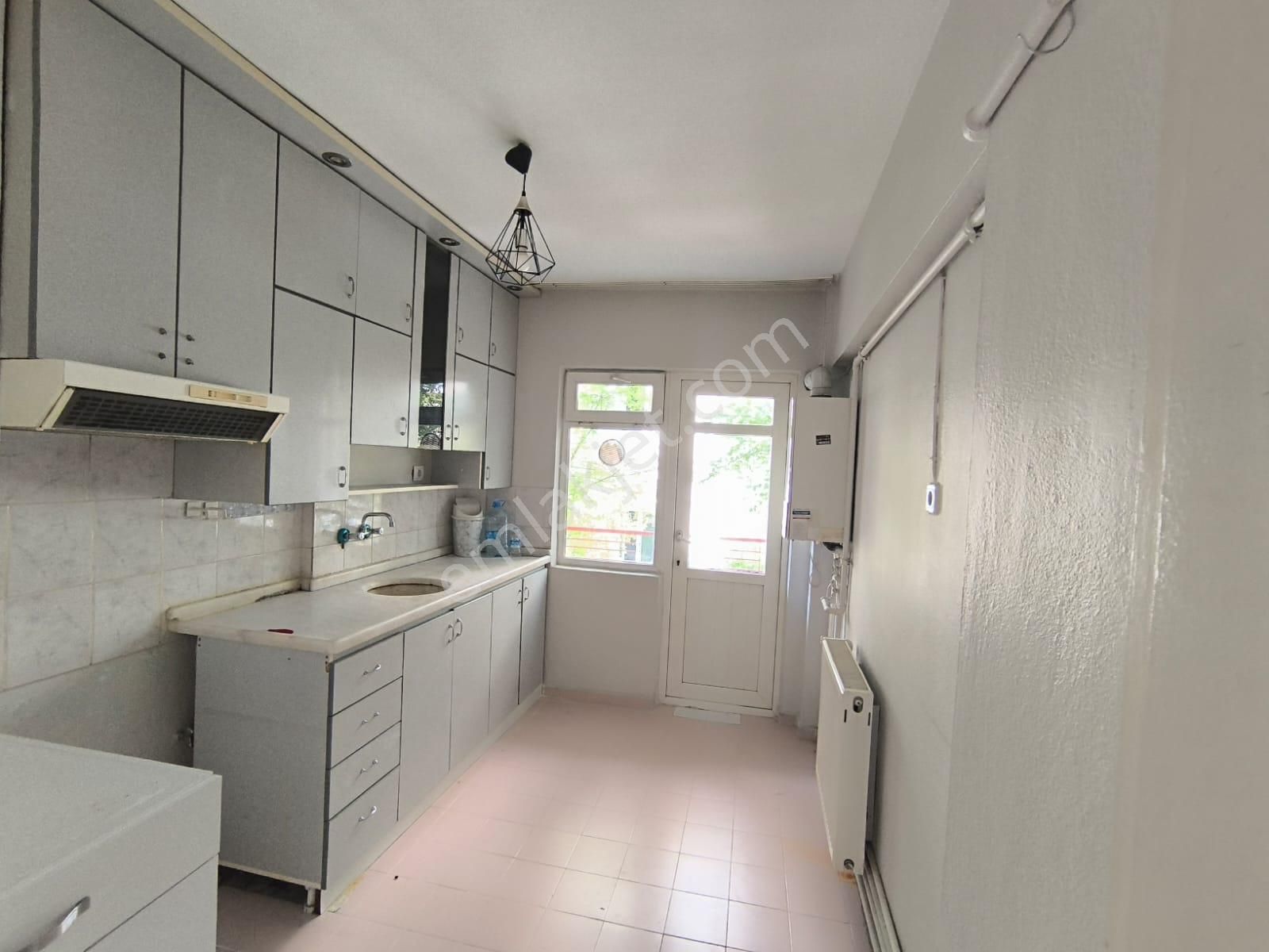 Yılmaz Gayrimenkul 2+1 Ön Cephe Kıralık 15.500 Tl 1 Ara Kat Masrafsız
