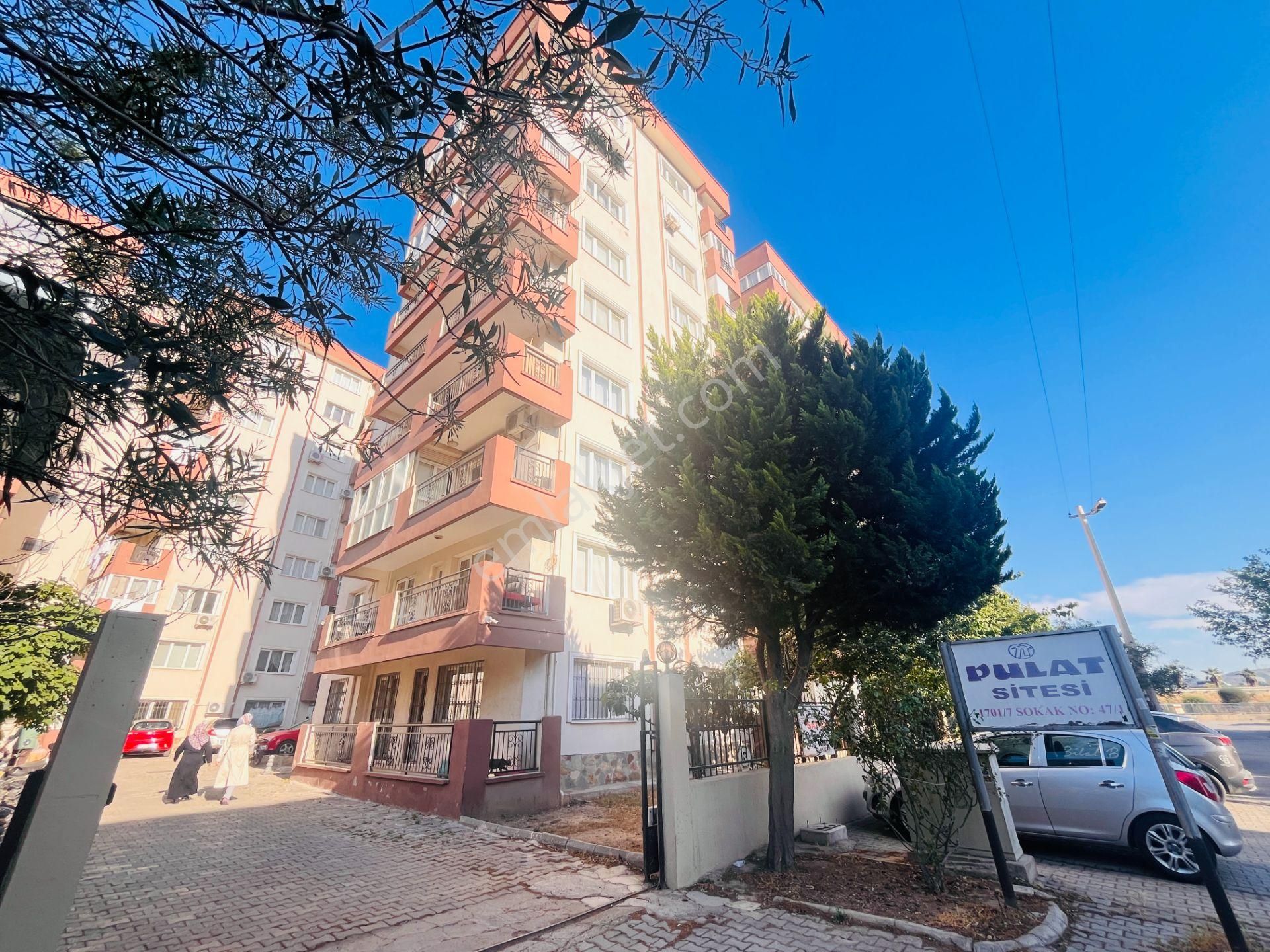 Bornovada Site İçinde Manzaralı Full Tadilatlı Satılık 3+1 Daire