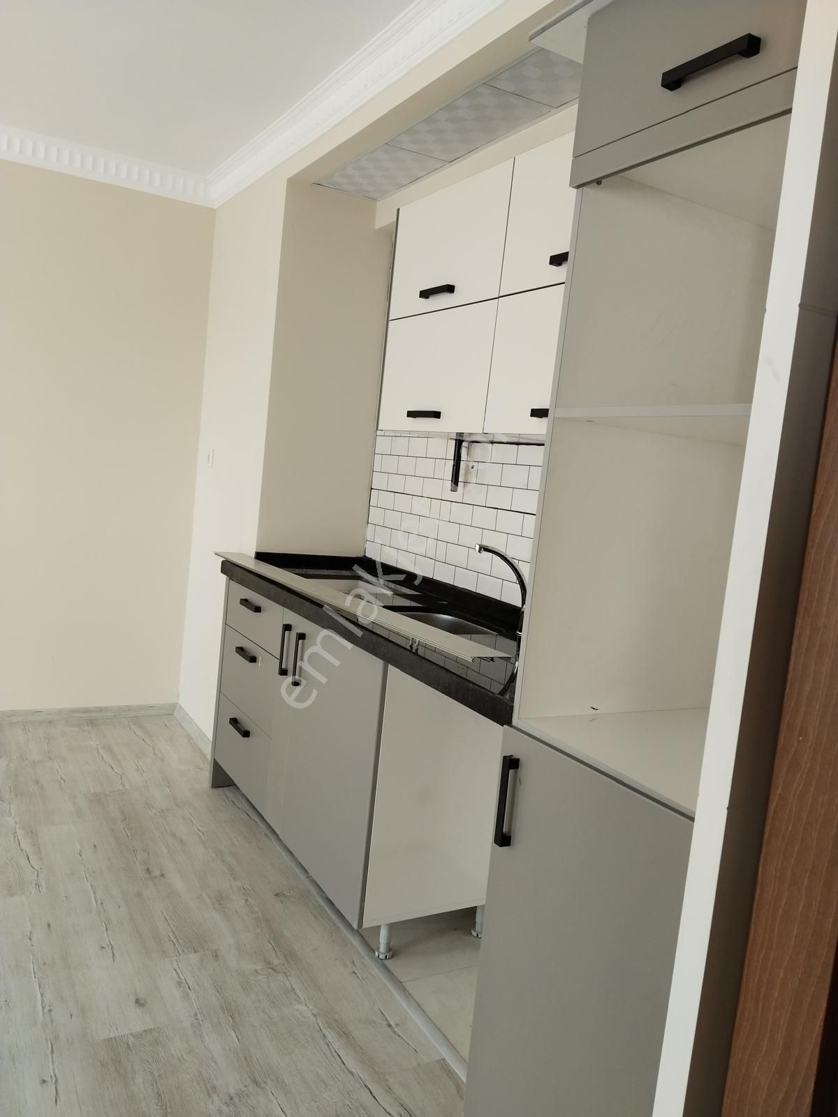 Adana Sarıçam Stadyum Yolu Çatalan Caddesi Üzerinde Atü Yakınında Ane Cadde 1+1 Fırsat Daire