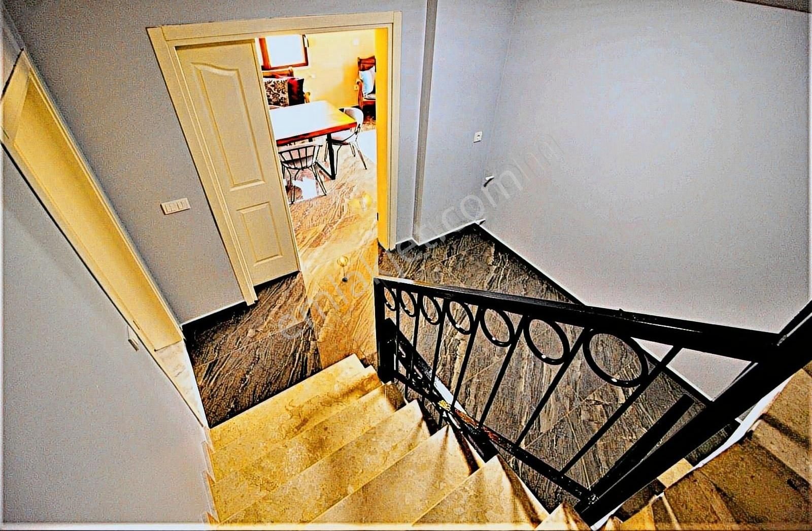 Arya'dan Güre Çamlıbel Köyünde 650 M2 Arsa İçinde 6+1 Taşvilla - Görsel 15