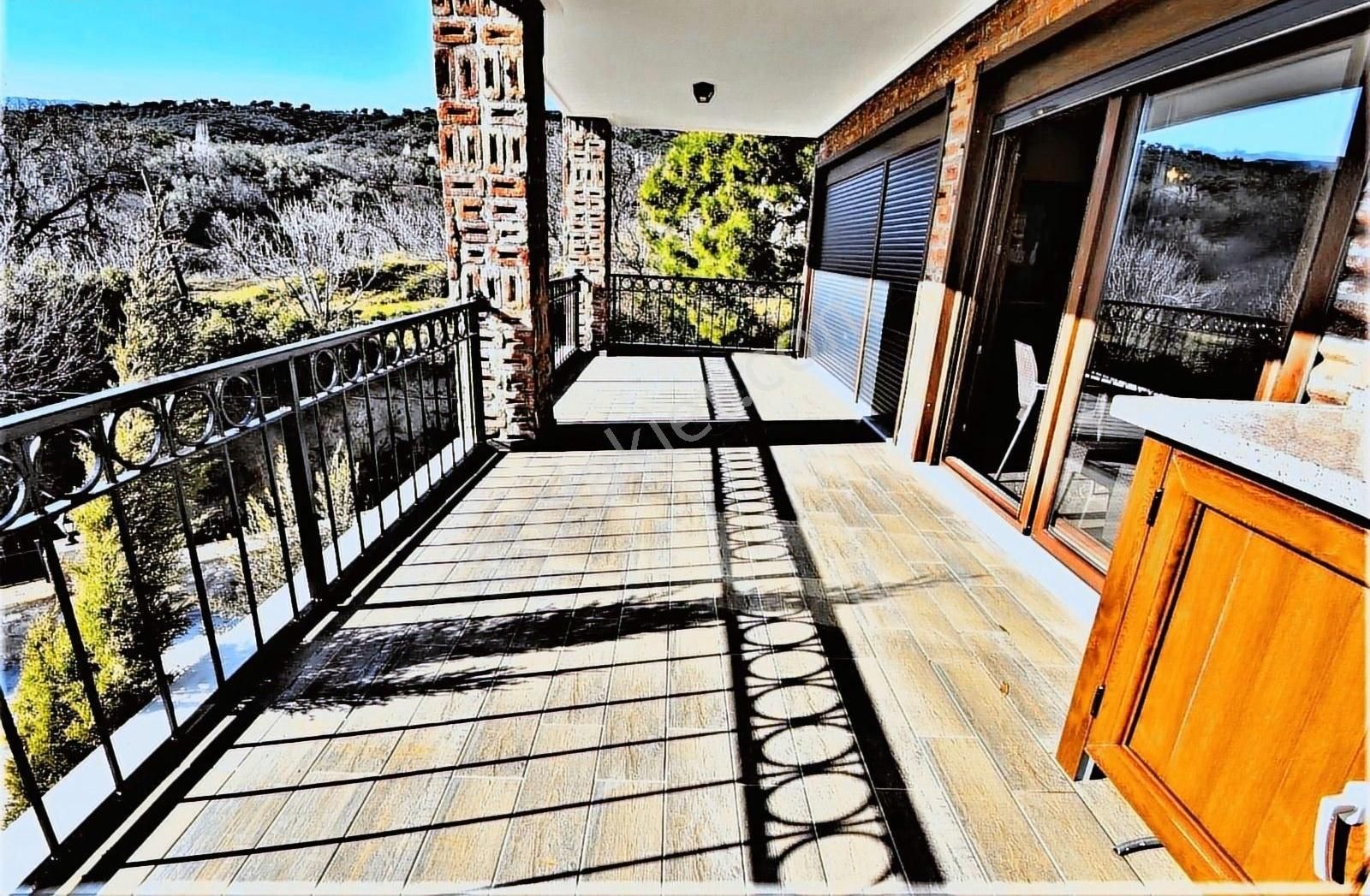 Arya'dan Güre Çamlıbel Köyünde 650 M2 Arsa İçinde 6+1 Taşvilla - Görsel 8