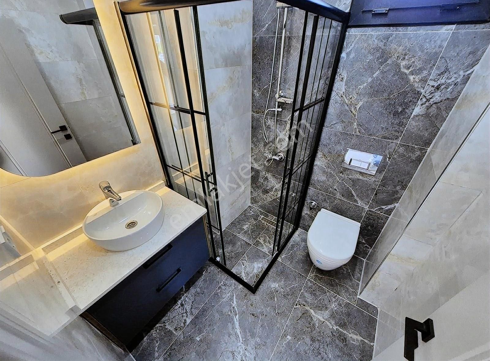 Arya*dan Altınoluk Fener Mevkiinde 5+1 Havuzlu Müstail Villa - Görsel 28